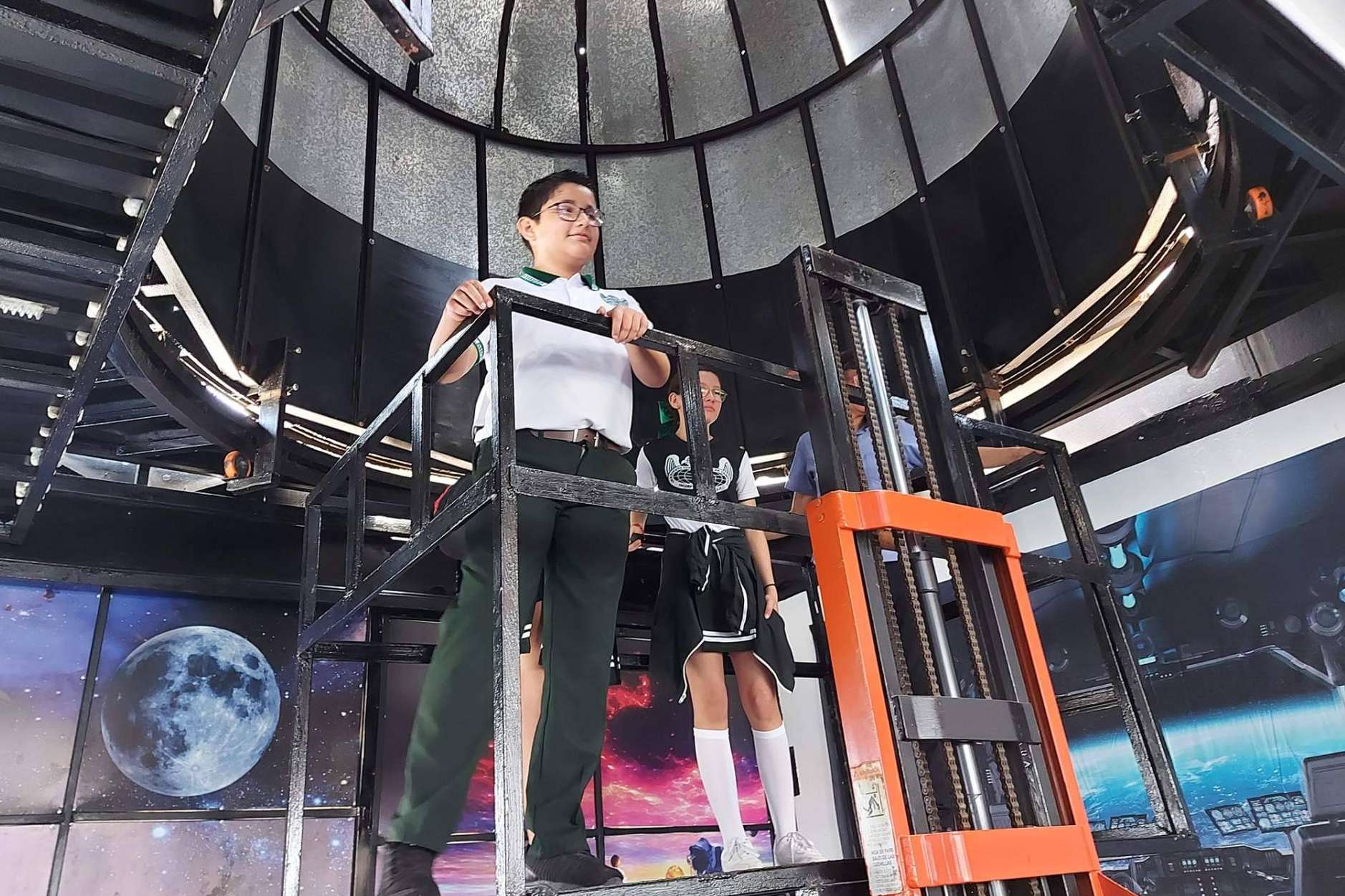 La astro ciencia transforma la educación en el mundo