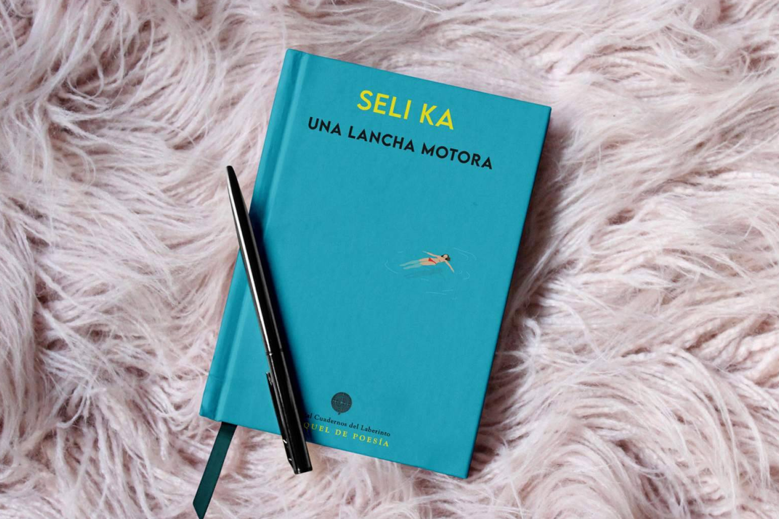 La poesía irreverente de Seli Ka, 'Una lancha motora', llega a las librerías