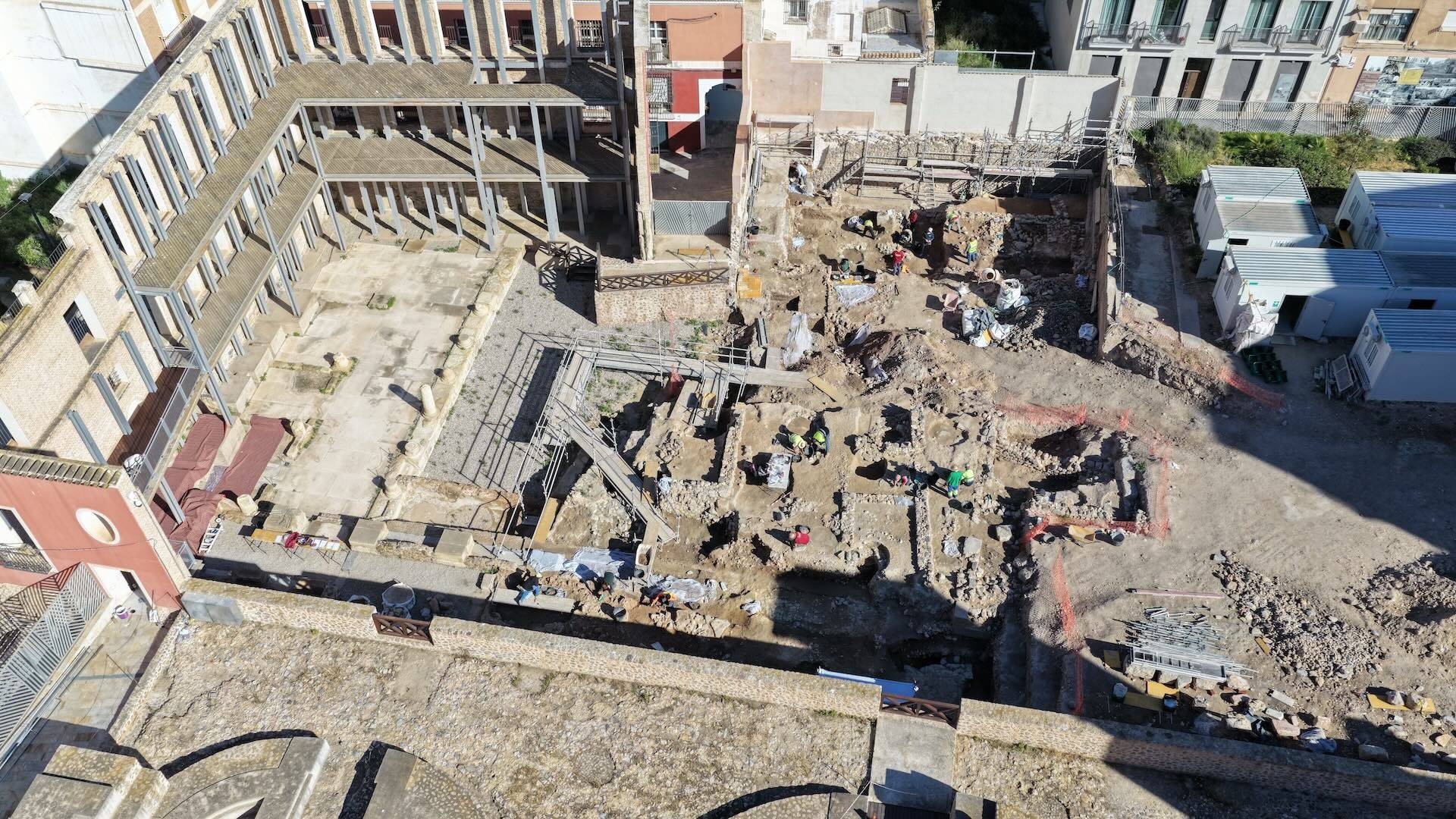 Cartagena Puerto de Culturas une el gran teatro y el Castillo de la Concepción en un circuito que desentierra su joya más desconocida